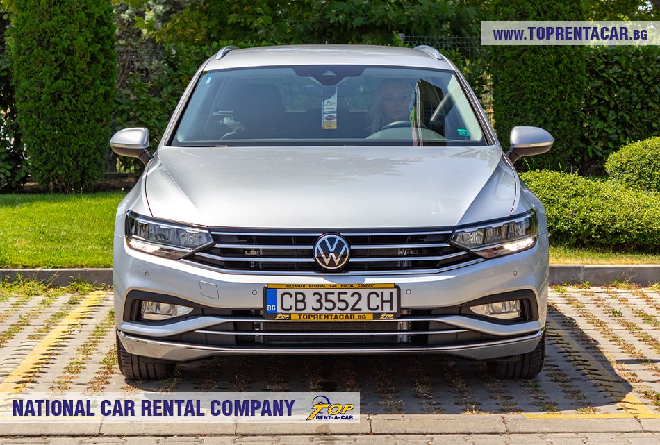 VW Passat 2021 estate front view VW Passat 2021 estate front view
