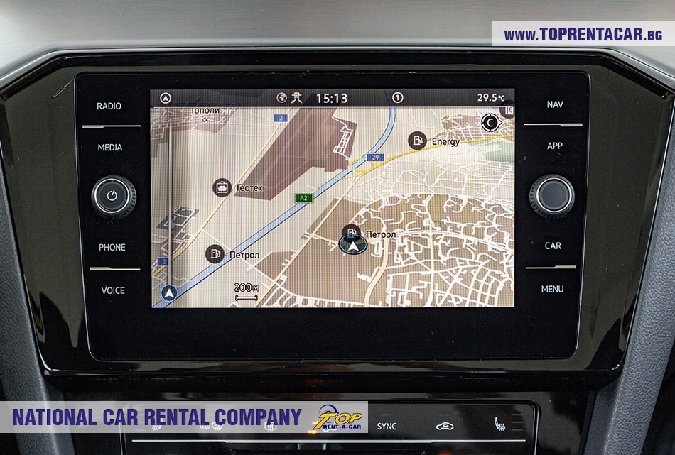 VW Passat estate with built-in navigation VW Passat estate with built-in navigation